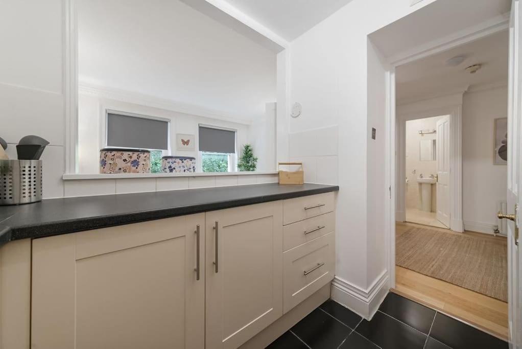 Knightsbridge Two Bed Apartment Londres Exterior foto